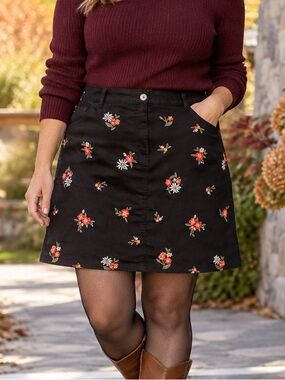 Karen Scott Cotton Stretch Embroidered Floral Black Denim Skort Skirt Size 14W
